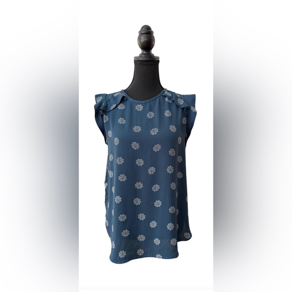 LOFT Tops - Loft Floral Blue Women's Flutter Sleeve Top